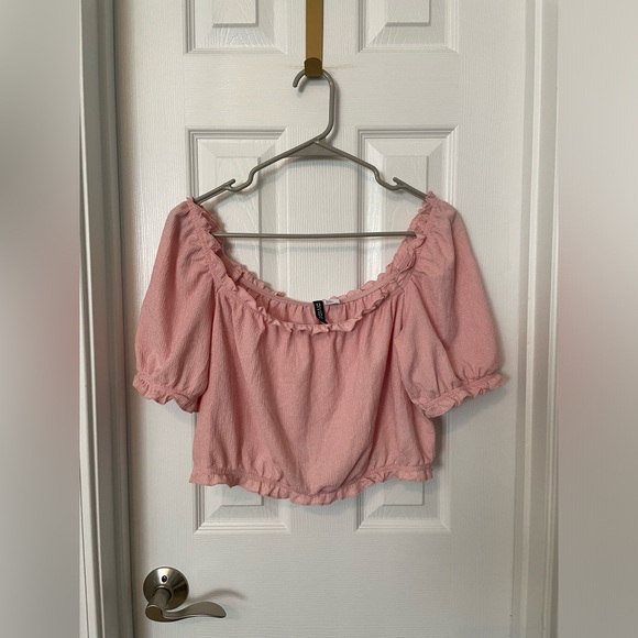 Divided Off The Shoulder Ruffle Trim Ruched Short Sleeve Blouse Crop Top - Picture 2 of 5